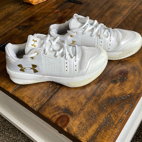 Under Armor Sneakers - Picture 1 of 7